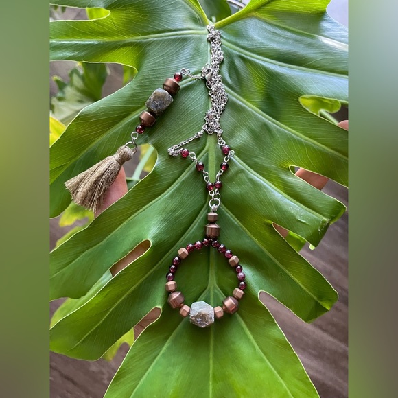 Labradorite - Hematite - Garnet Necklace - Picture 5 of 6